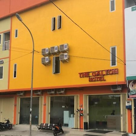 The Galton Hotel Baubau Exterior foto